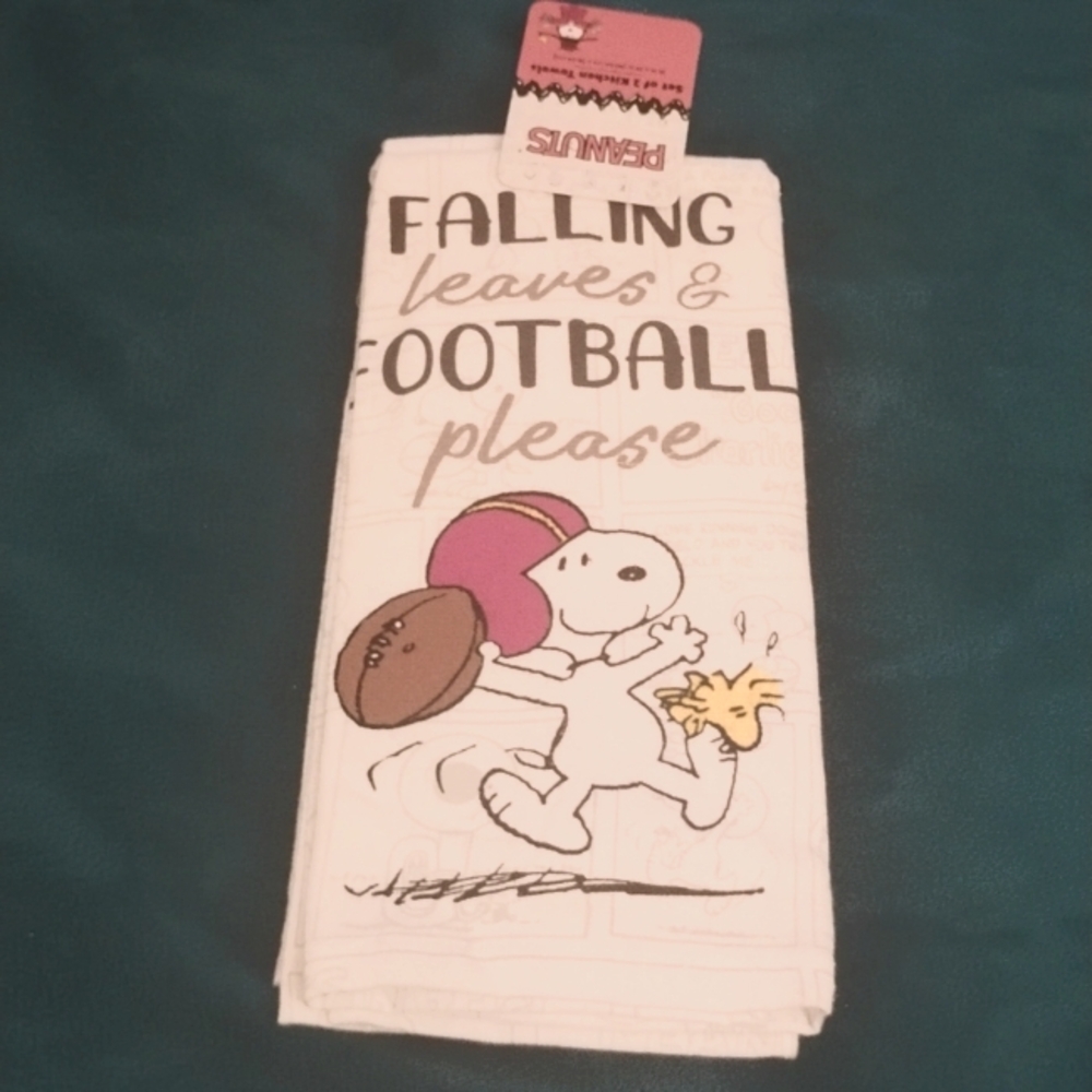 Snoopy Football kitchen towel